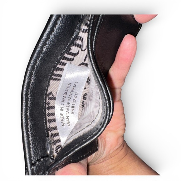 Juicy Couture Card Holder Wallet Black Faux Leather Slim NWOT - Picture 4 of 6